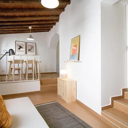 Vakantiehuis Comfortable Getaway In Medieval By Lisbeyond