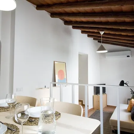 Comfortable Getaway In Medieval By Lisbeyond Semesterbostad